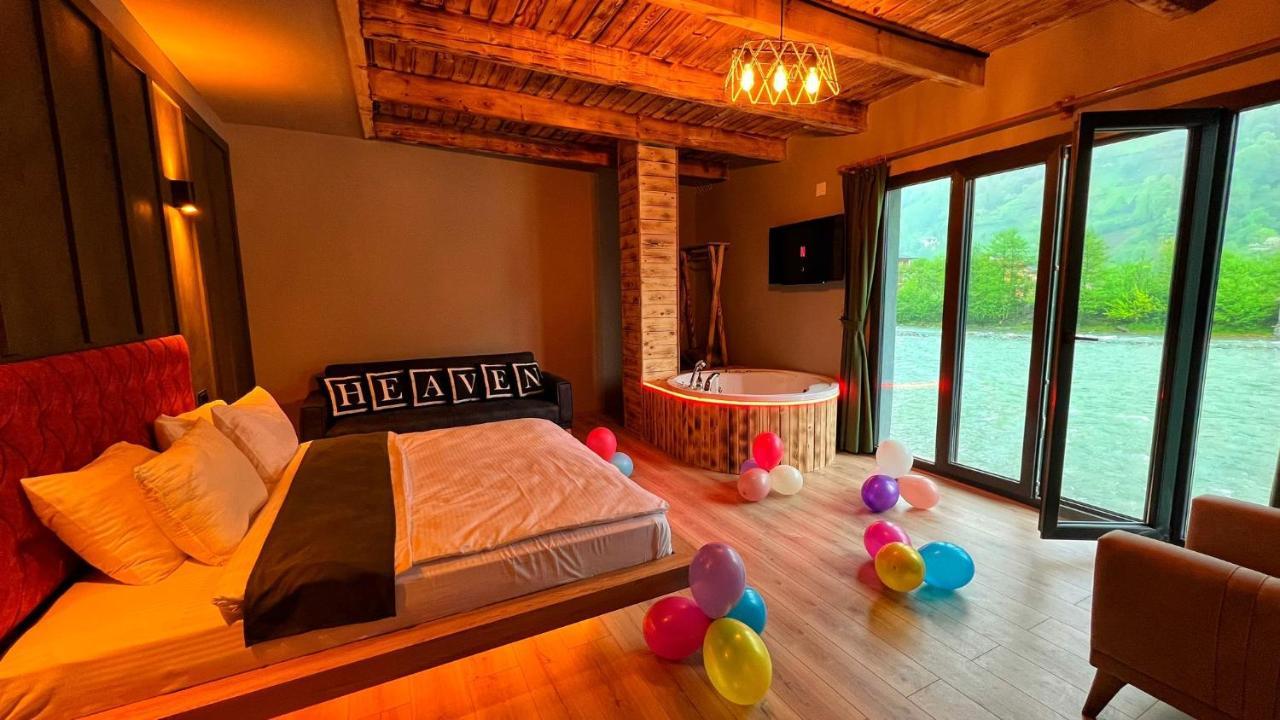Heaven Vip Wooden Palace Bed & Breakfast Ardesen Exterior photo